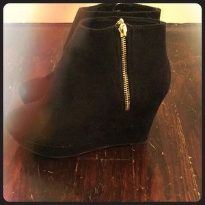 Ankle boots